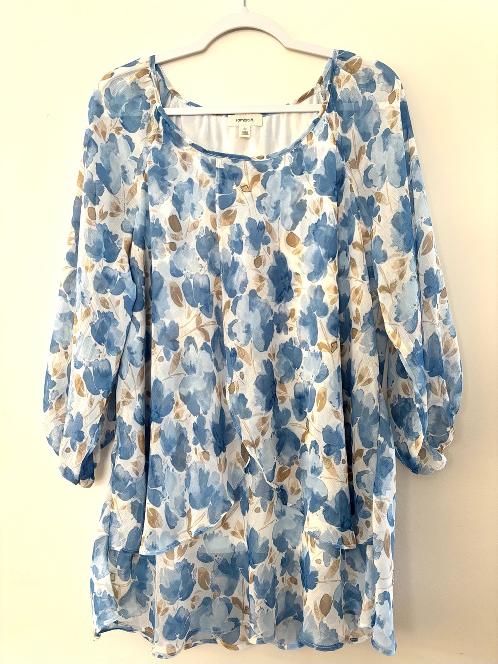 Blue Floral Scoop-Neck Tunic Top by Porridge